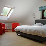 Hotell Hôtel - Ferme Du Château D'ahin 3*
