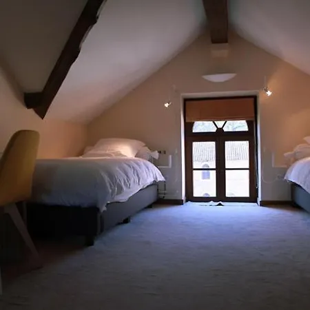 Hôtel - Ferme Du Château D'ahin 3*