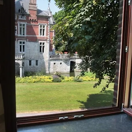 Отель Hôtel - Ferme Du Château D'ahin
