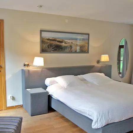 - Ferme Du Chateau D'ahin فندق هوي