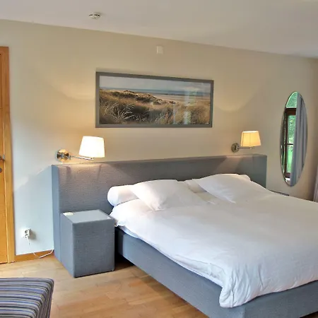 - Ferme Du Chateau D'ahin Hotel