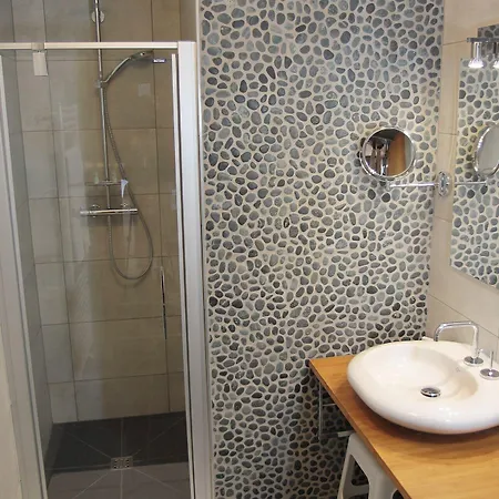 Hôtel - Ferme Du Château D'ahin 3*