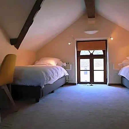 Hôtel - Ferme Du Château D'ahin Юи