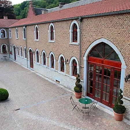 Hôtel - Ferme Du Château D'ahin 3* Юи