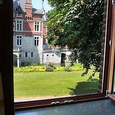 Hôtel - Ferme Du Château D'ahin Отель 3*