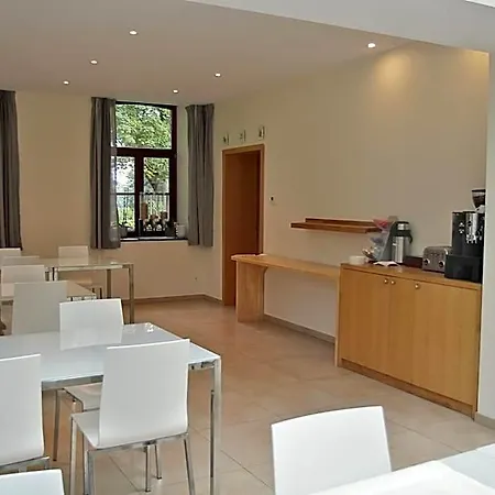 Отель Hôtel - Ferme Du Château D'ahin 3*