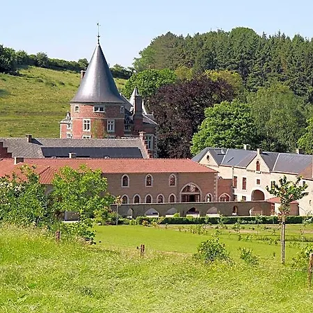 Hôtel - Ferme Du Château D'ahin 3*