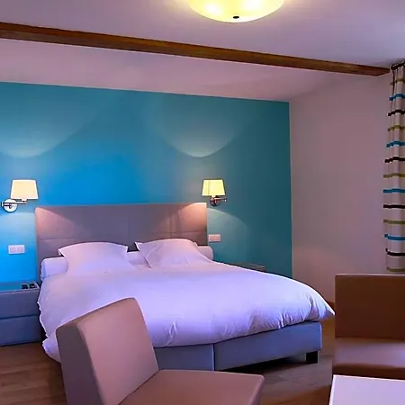 Hôtel - Ferme Du Château D'ahin 3*