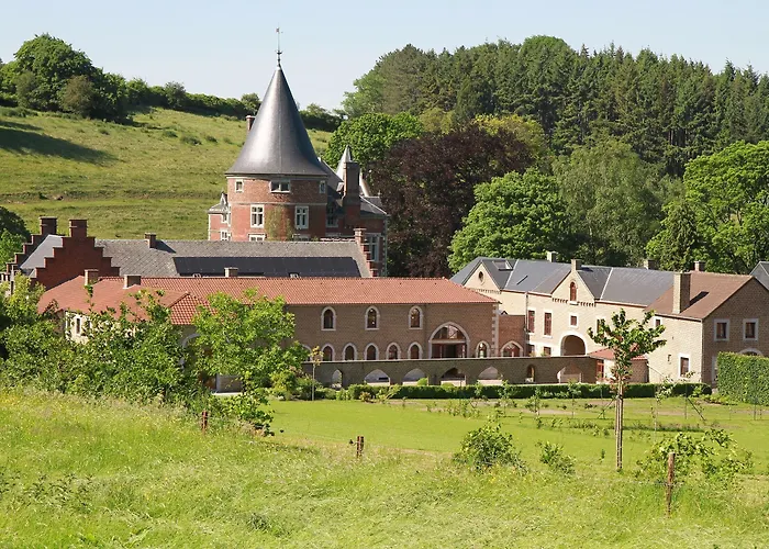 Hôtel - Ferme Du Château D'ahin 3*