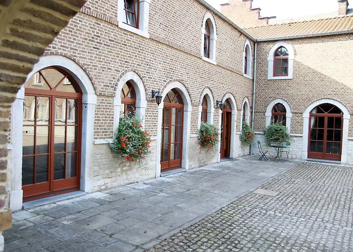 Hotel Hôtel - Ferme Du Château D'ahin Huy