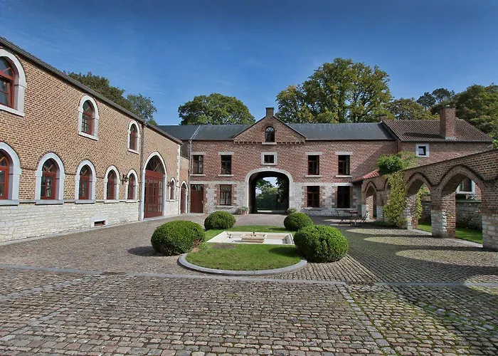 Hôtel - Ferme Du Château D'ahin Hotel 3*